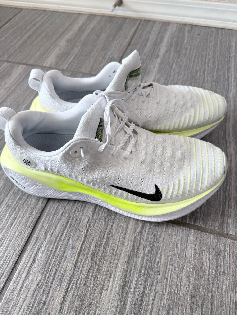 Nike Men’s White & Neon Yellow Athletic Running Shoes